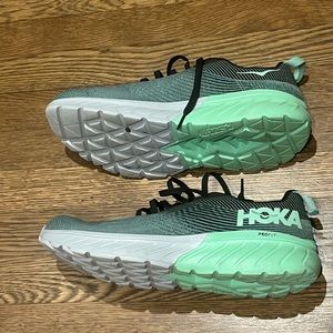 Men’s Hoka Mach 3, mint green and black, great condition, size 11.5
